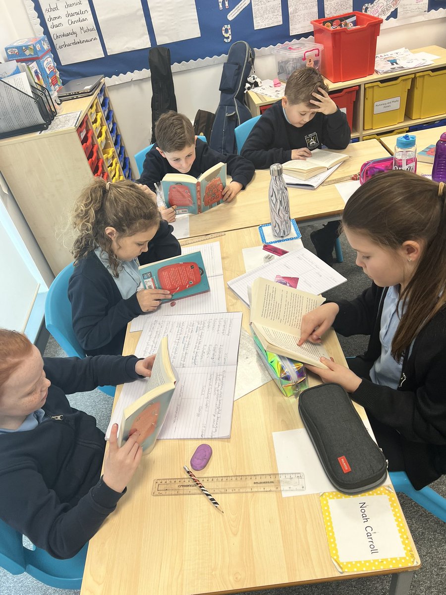 MissOliverStNin's tweet photo. Developing reading strategies in this week’s Reciprocal Reading lesson #clarifying #questioning #predicting #summarising https://t.co/QfArwe4vBh