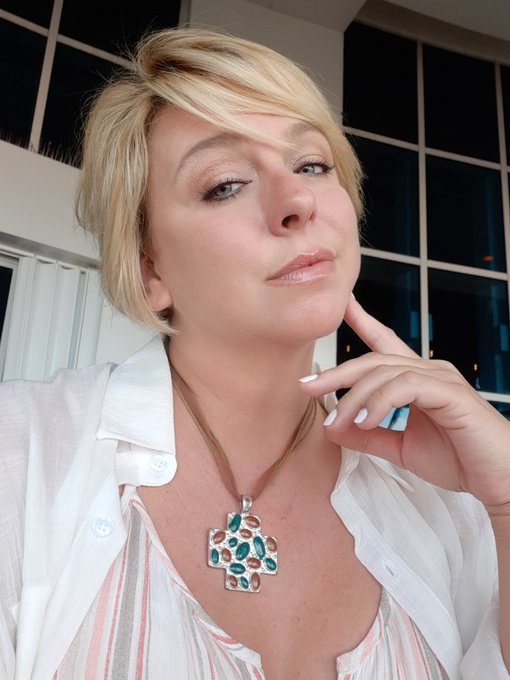 Calm and collected, I know EXACTLY what I'm doing😏 https://t.co/l8B6BZ4alu<a href="/tag/momcomesfirst"class="tags"><span>#momcomesfirst</span></a>