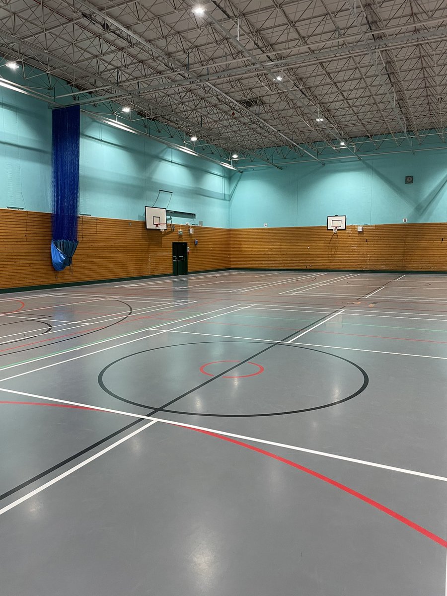 Bonaltd's tweet photo. Bona Resilient coating a PU floor. Great work from the guys at Courtship. #bonaresilient #Bona #RethinkRenewUpgrade https://t.co/SrpUAVSngl