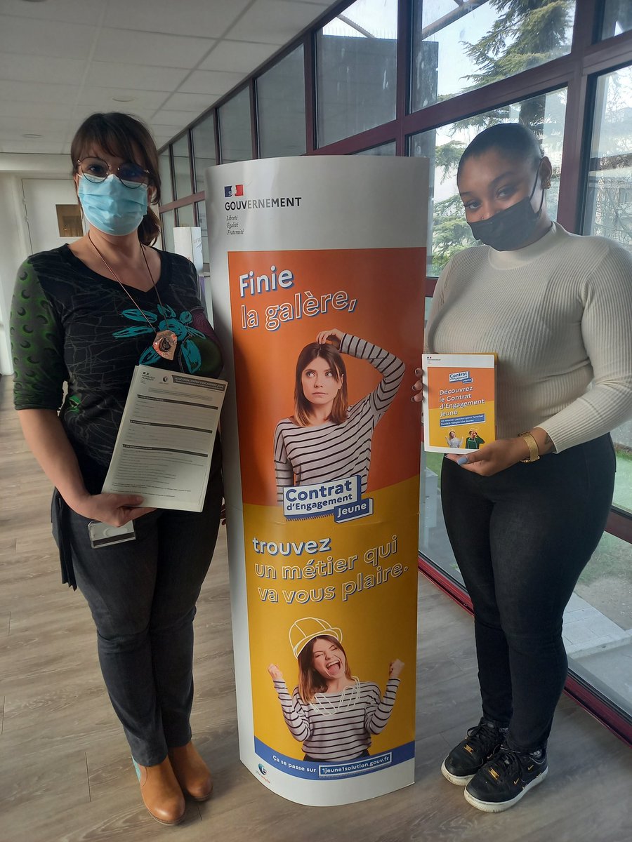 Edouardnicot's tweet photo. Lancement du CEJ au @pole_emploi d'Aulnay-sous-Bois..Cassandra est fin prête pour bénéficier de l'accompagnement de Virginie et de l'offre de service qui sera mise à sa disposition pour son retour à l'emploi. https://t.co/XEgSeaNczC