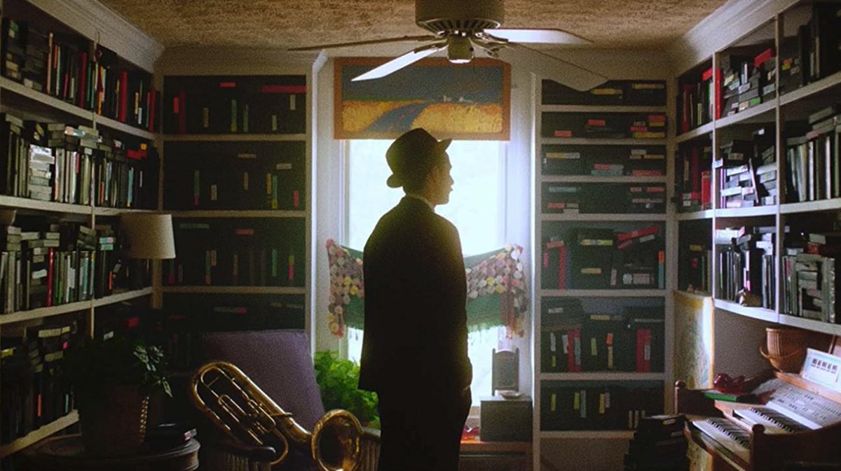 nuascannan's tweet photo. Kentucker Audley &amp; Albert Birney’s STRAWBERRY MANSION #future #government #dreams #taxes #vhs #archive #dreamauditor #eccentric #surrealism #indiefilm #microbudget #nuascannan https://t.co/QOwJiWKepf