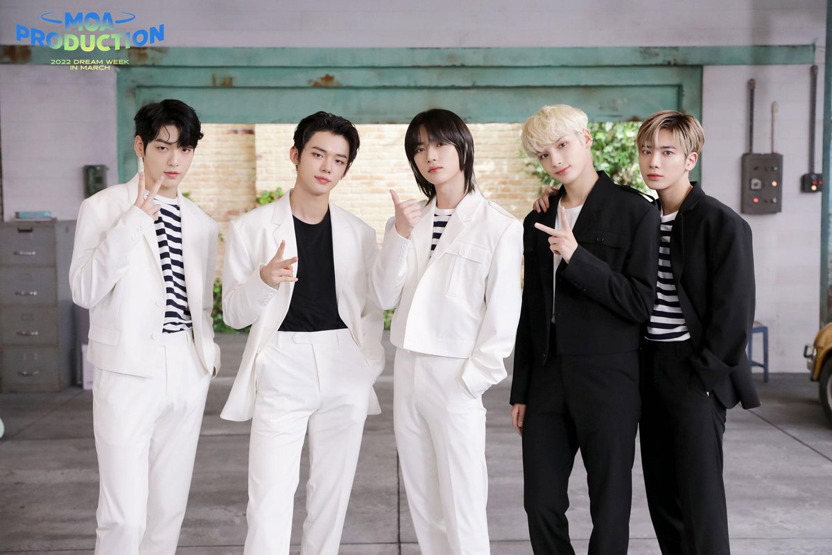 тхт группа. дун дун кпоп. Super m участники. концепт к поп групп. бтс 2014 дангер.