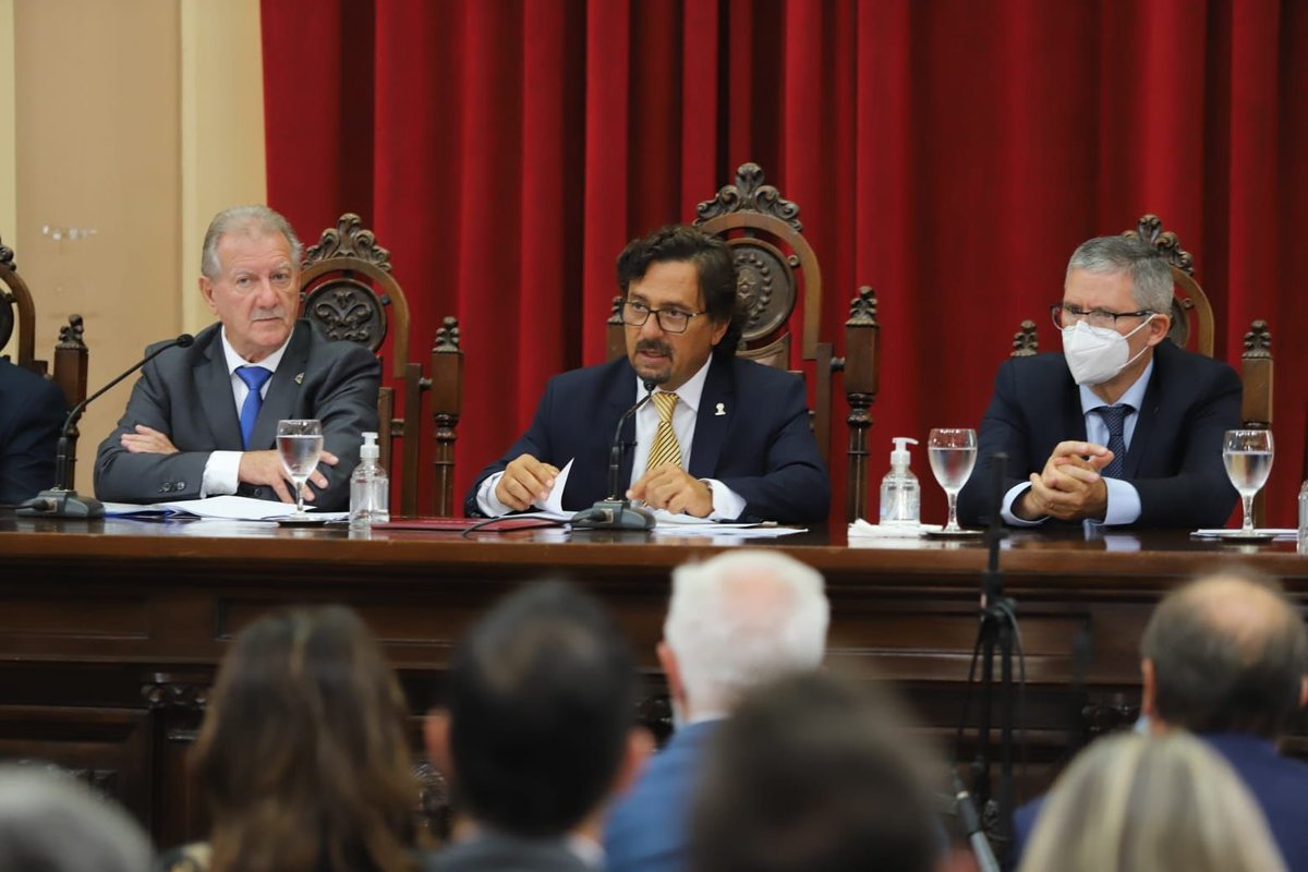 GustavoSaenzOK's tweet photo. Con gran compromiso dejé inaugurado el 124º Período de Sesiones Ordinarias de la Legislatura. Quiero decirles que no descansaré un solo día de mi mandato hasta superar las adversidades y hacer de Salta una tierra de oportunidades en la que podamos crecer y prosperar 🙌🏻. https://t.co/V2GVJHaCla