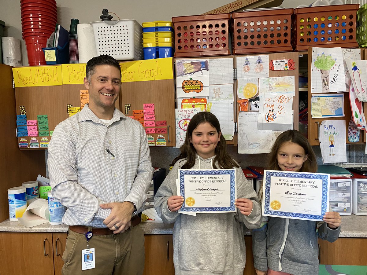 DessardNorris's tweet photo. Thank you @WinkleyElem teachers for honoring your students with a positive office referral! These students are demonstrating @LeanderISD 10 ethical principles. @Dr_Stringer_ @pettykinderkins @RuthSong14 @nancyreedleand1 #winkleyempowers https://t.co/kHu2bDl9wA