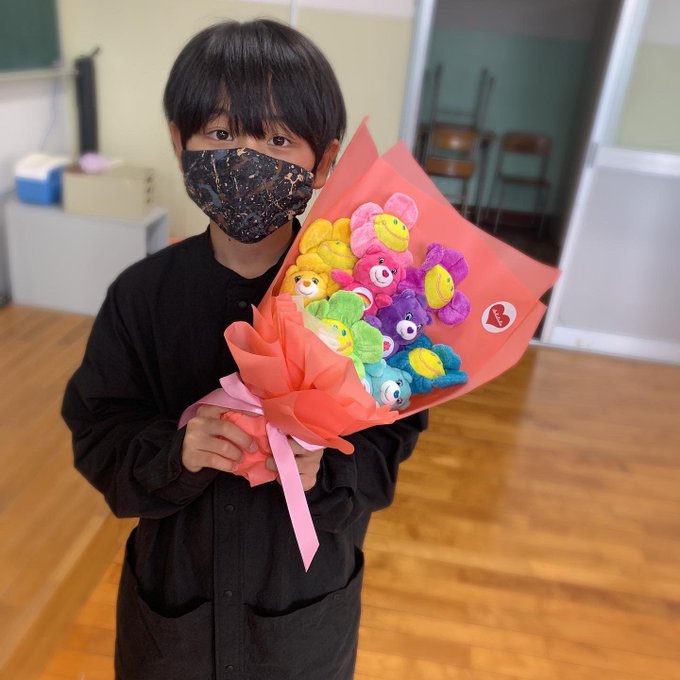 ファンキーフラワーが売ってる場所は ダイソーやドンキ トイザらスで買える Magazine S Sook マガジンズスーク オンライン雑誌