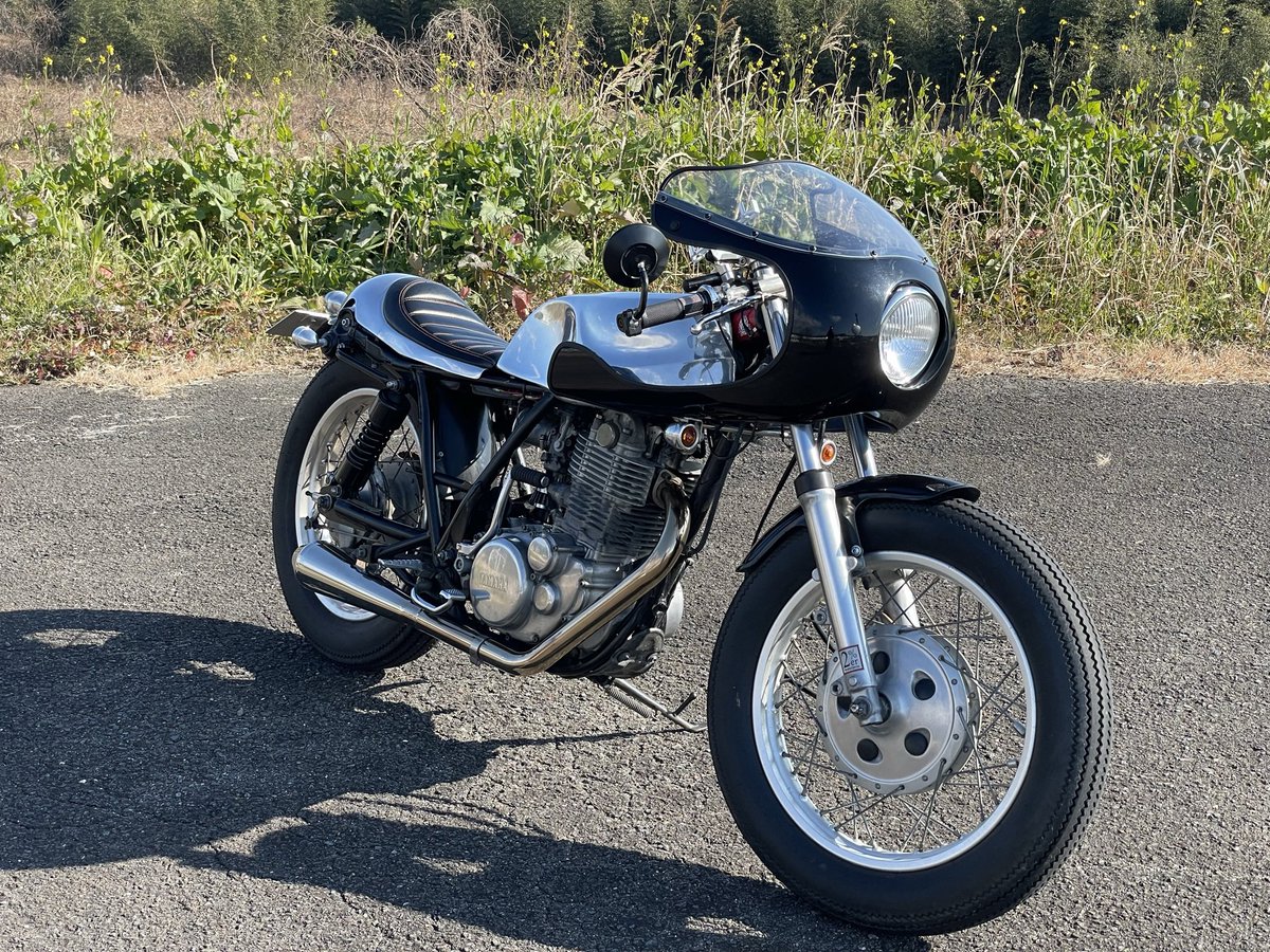 SR400 SR500 ペイトンプレイス製 ロケットカウル ハーフカウル！ サン ...