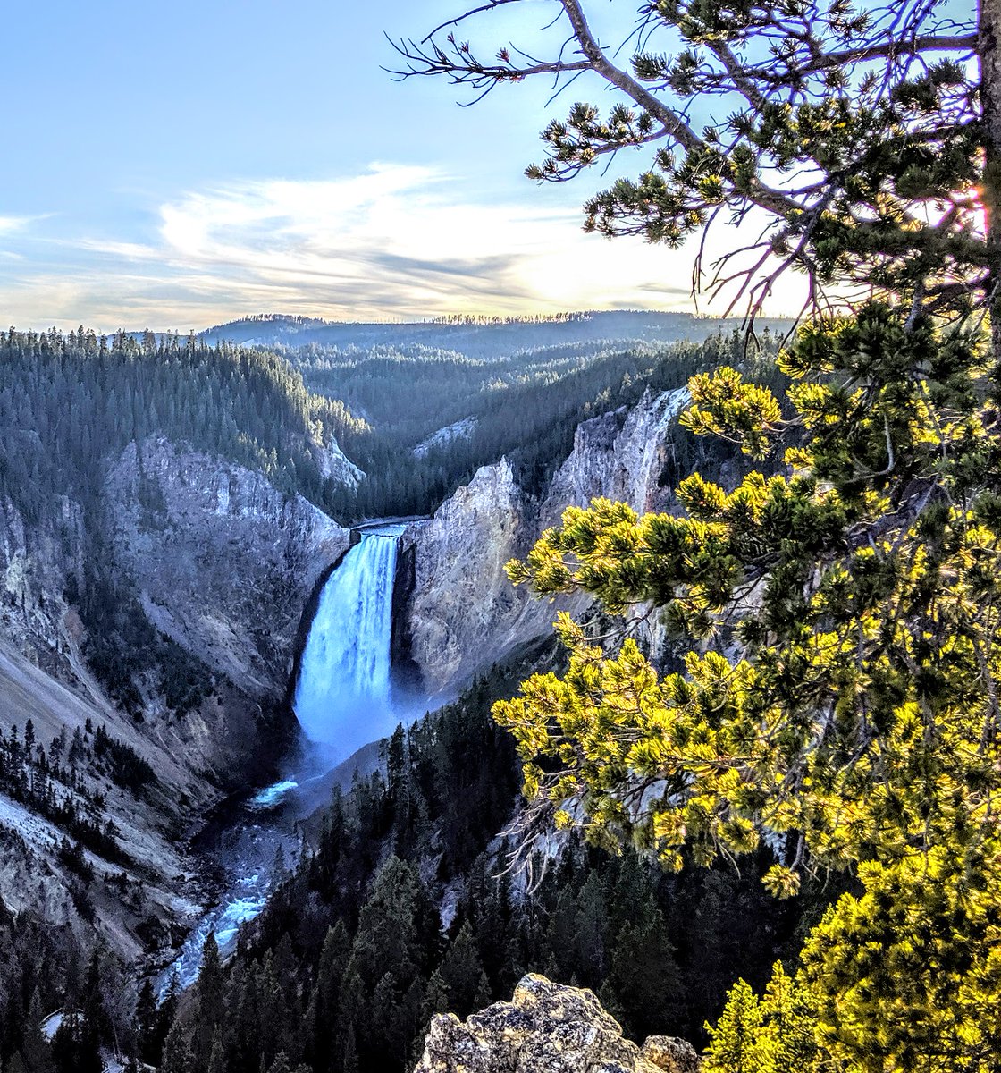 Backcountry_H_A's tweet image. Today is the 150th anniversary of the establishment of @YellowstoneNPS. #BestIdeaEver.