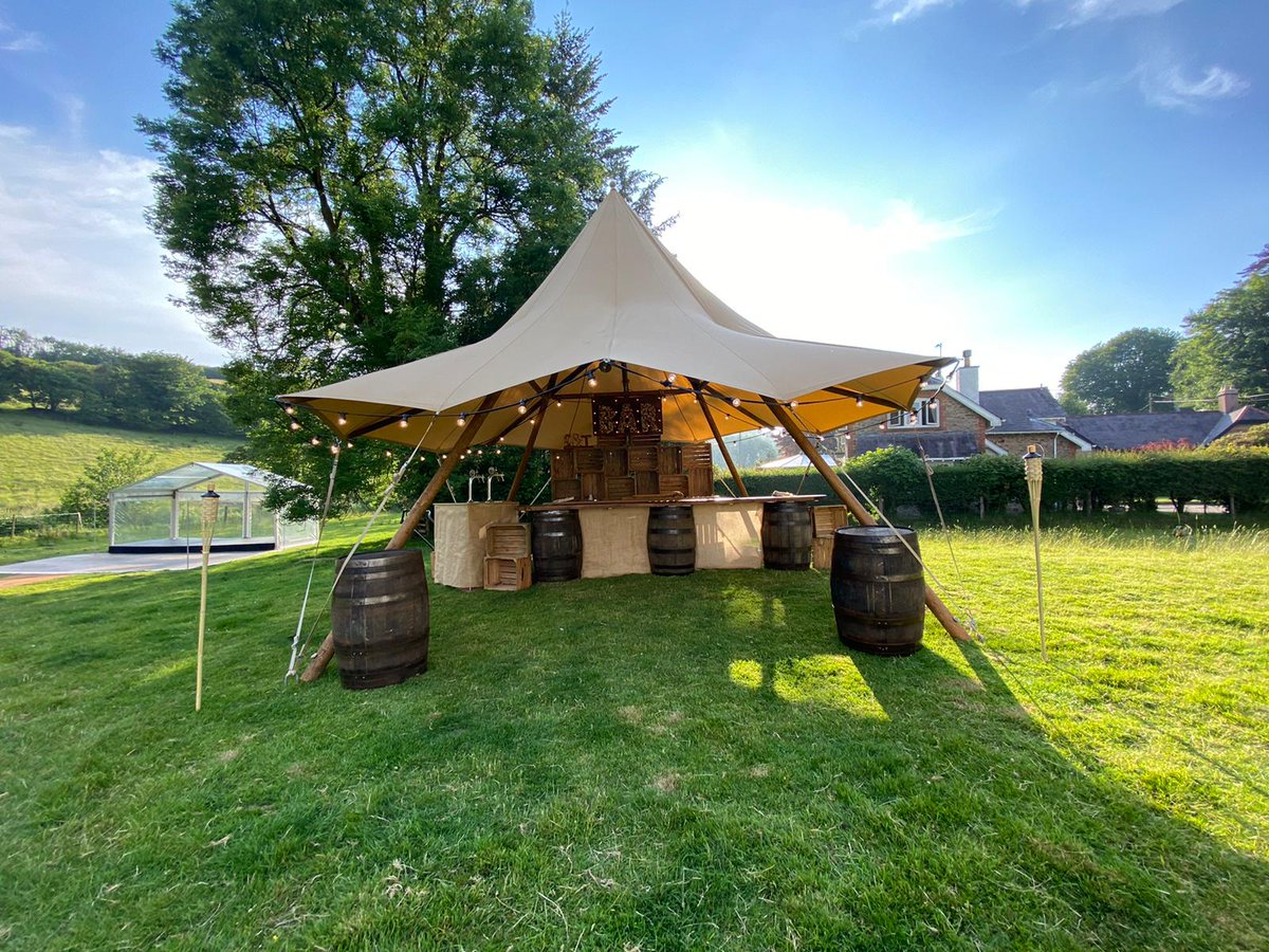 Looking for a bar cover or to provide your guests with some shade? Our nimbus tipis are perfect for this!!
.
.
#abbasmarquees #nimbustipi #tipi #tipihire #somersethire #somersetweddinghire #somersetfurniturehire