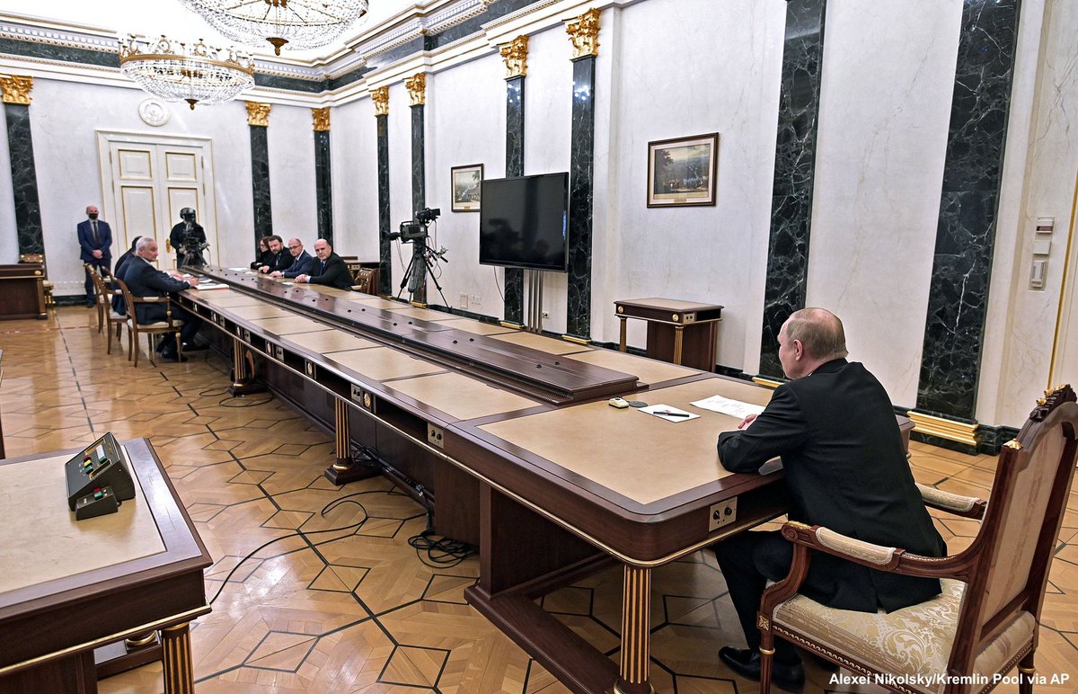 DenisGubertini's tweet image. Ukrainian vs. Russian leadership!#StopWarInUkraine 
#PutinWarCriminal