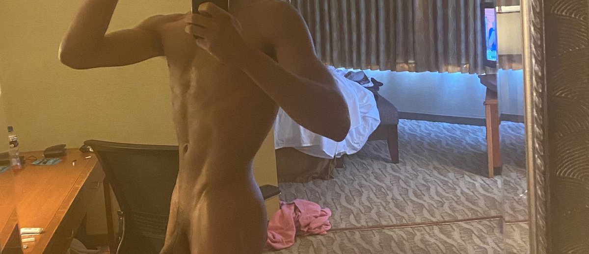 neverseeafake's tweet photo. Retweet for da whole pic 💨

#sexy #workout #body #abs #6pack #vline #cut #bodyworkout #motivation #fitness #daily #cute #hot #manly #masc #naked #nude #bigdick #hung #muscle #explorepage https://t.co/JKFPecWIp7
