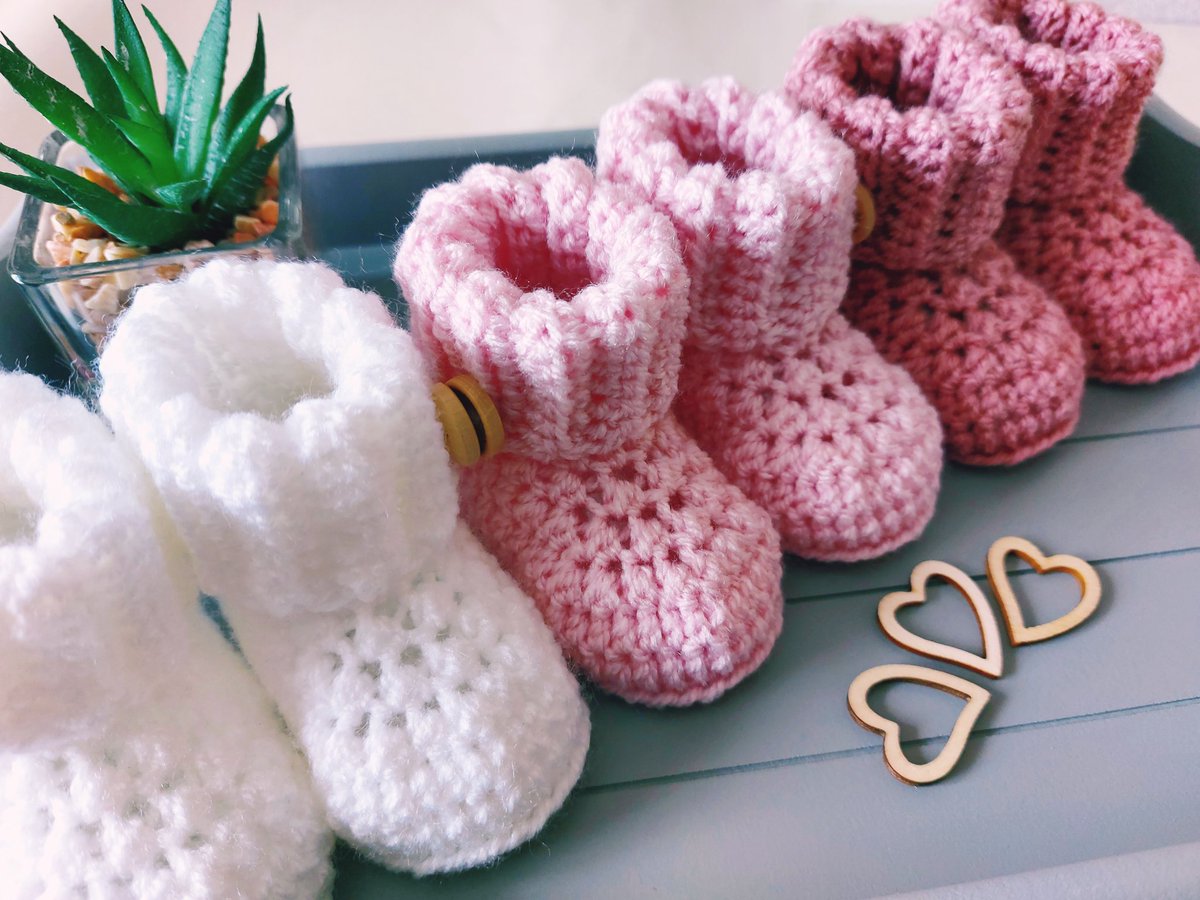 These cute little booties have been so popular for the last week 😍  all orders are now made and posted

Crochetandihandmade.etsy.com 

#mhhsbd #crochet #babybooties #handmadebabygifts #etsy