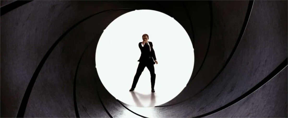 CUBAH0RA's tweet photo. #BlogDeCine | La última saga del aclamado agente 007 de las fuerzas ocultas británicas llega al cierre de un nuevo ciclo protagonizado por Daniel Craig.
📌Todos los detalles, acá 👉https://t.co/nqP1a01jiA https://t.co/JBkdBa2Osk