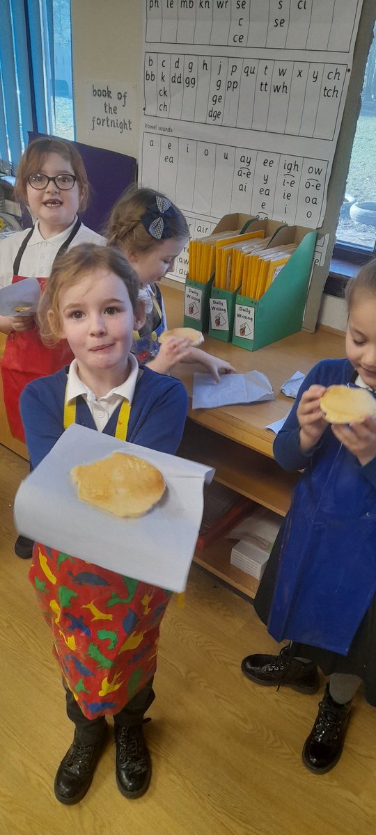 P2W_VPS's tweet photo. P2W were using their measuring skills to make pancakes. We even made some vegan ones as we have different diet needs in the class! 😊 Lots of good cooperation and communication. https://t.co/UPLWwSTCld