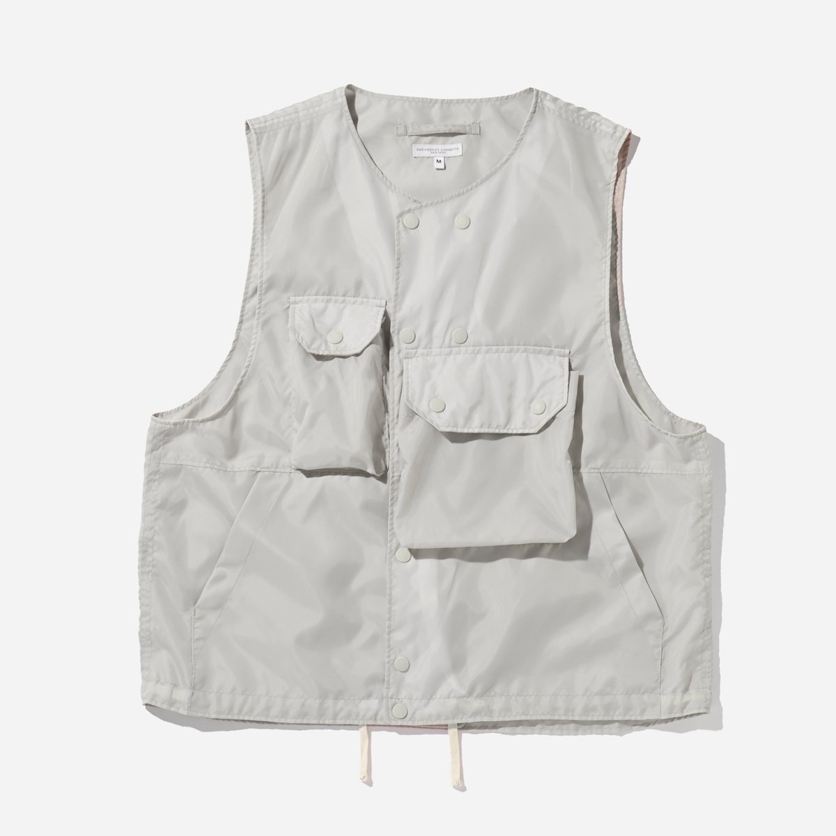 Daiki Suzuki's Engineered Garments label presents the Polyester Taffeta Cover Vest for SS22, which is a unique functional silhouette ideal for layering up throughout the season. bit.ly/3HsSFlW #HIP #EngineeredGarments