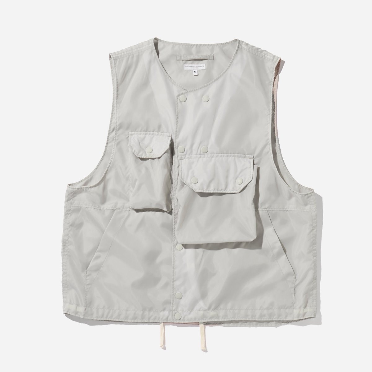 Daiki Suzuki's Engineered Garments label presents the Polyester Taffeta Cover Vest for SS22, which is a unique functional silhouette ideal for layering up throughout the season.

bit.ly/3HsSFlW

#HIP #EngineeredGarments