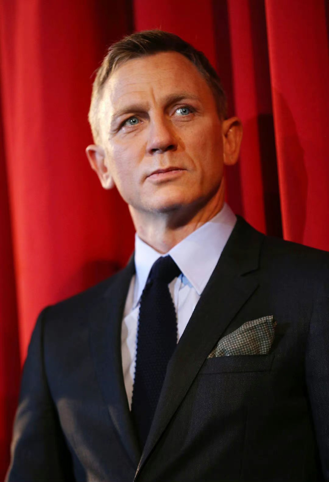          Happy birthday, Daniel Craig! ! 