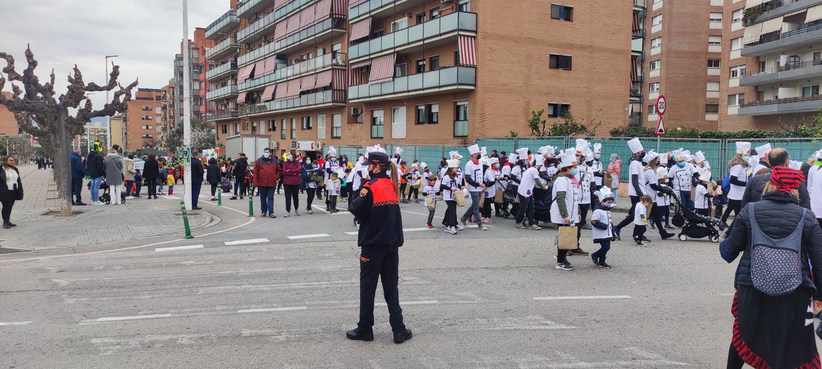 AVPCSABarca's tweet photo. Dissabte vam realitzar servei de col•laboració amb #PoliciaLocalSABarca a la #ruadecarnaval finalitzada sense incidències.

El sábado realizamos servicio de colaboración con #PoliciaLocalSABarca en la #ruadecarnaval  finalizada sin incidencias. https://t.co/wXcblnfLhf https://t.co/PitTe5AvoL