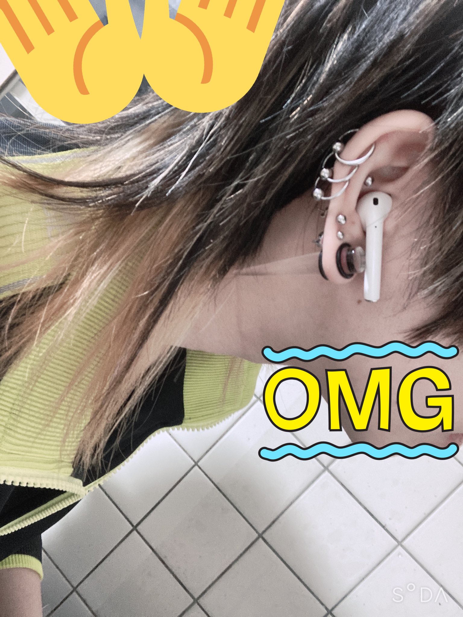 琳 ダサい部屋着をそえて 12mmだったけど仕事でずっとつけてなかったら塞がってた 00gから拡張し直し そのうちトラガスも開けたい ボディピアス T Co Bodrpcopkg Twitter