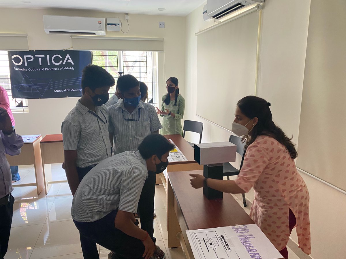 OPTICA_Manipal's tweet photo. National Science Day is celebrated every in India on February 28th to mark the discovery of Raman effect by Sir C. V. Raman. Manipal Optica Student Chapter was part of the science exhibition organised by @MSLS_MAHE and demonstrated various optical exhibits
@MAHE_Manipal https://t.co/o2d8VT2Q0o