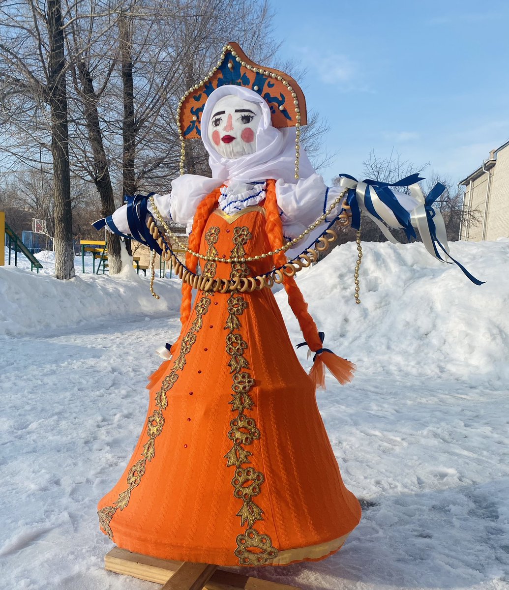 МБОУ Школа № 121  принимает участие в третьем творческом конкурсе по изготовлению ростовых кукол «Маслён» - главного символа широкой Масленицы🪆

Наша Кукла «Весна-красна» будет представлена на выставке 5 и 6 марта на площади им. Куйбышева ☀️
#школа121