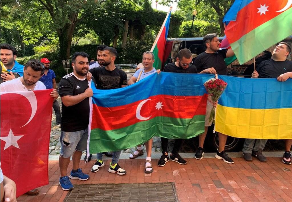 Международная реакция. Владимир зеленский ilham aliev. Страны признавшие арцах. Азербайджан люди. Страны поддержавшие азербайджан.