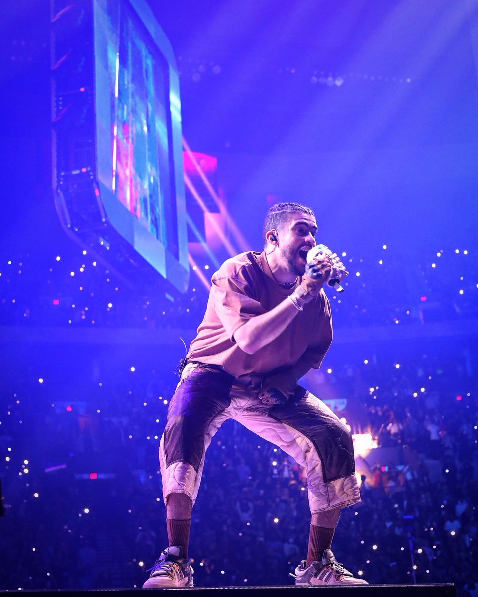 TurntTony's tweet image. Bad Bunny 2.28.22 Portland, OR
