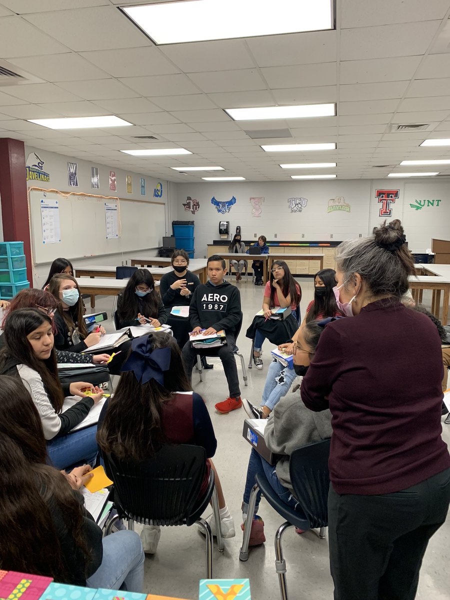 shellane1982's tweet image. Socratic Seminar going on in 6th grade AVID today! Pilot/Co-pilot model! Diving deep! @AVID4College @dmsrangers_avid @CCISD @BelindaAguilar_