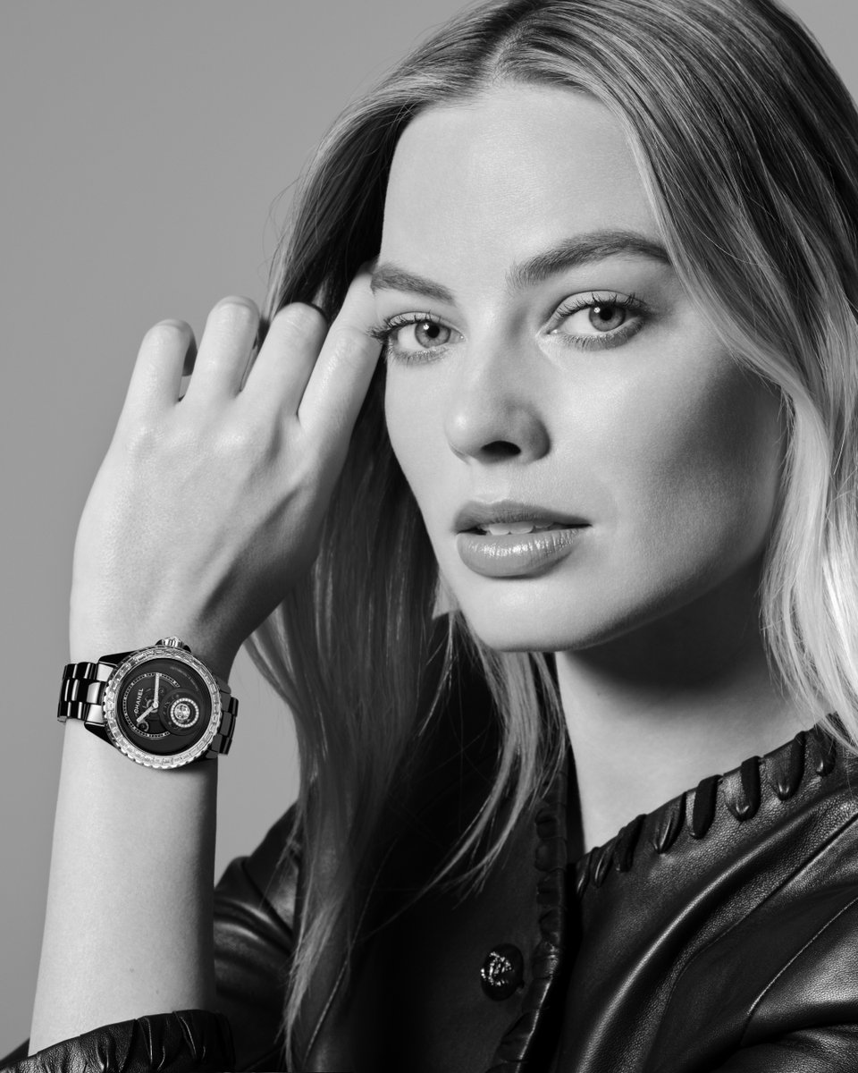 CHANEL✨ Chanel Black Acetate Frame Camellia Print Sunglasses-5246