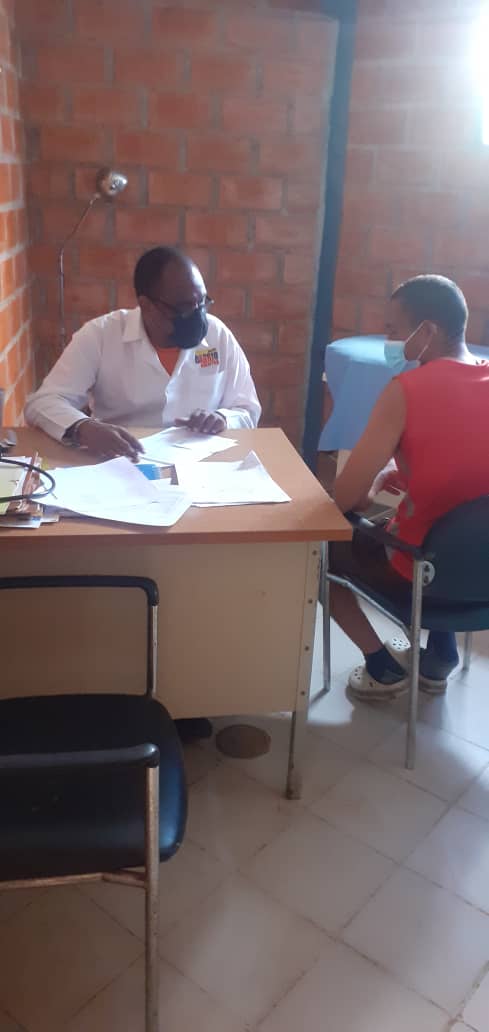 Equipo de trabajo de la Unidad de pie diabético ubicada en el CDI General Pedro Zaraza, municipio Zaraza, estado Guárico, realizado pesquisa de Diabetes en la población.<a href="/cubacooperaven/">Brigada Médica Cubana en Venezuela</a> 
<a href="/CIGBCuba/">CIGBCuba</a> 
<a href="/CubacooperaveG/">Brigada Médica Cubana en el Estado Guárico.</a> 
#EliminaElBloqueo 
#HeroesDeLaSalud