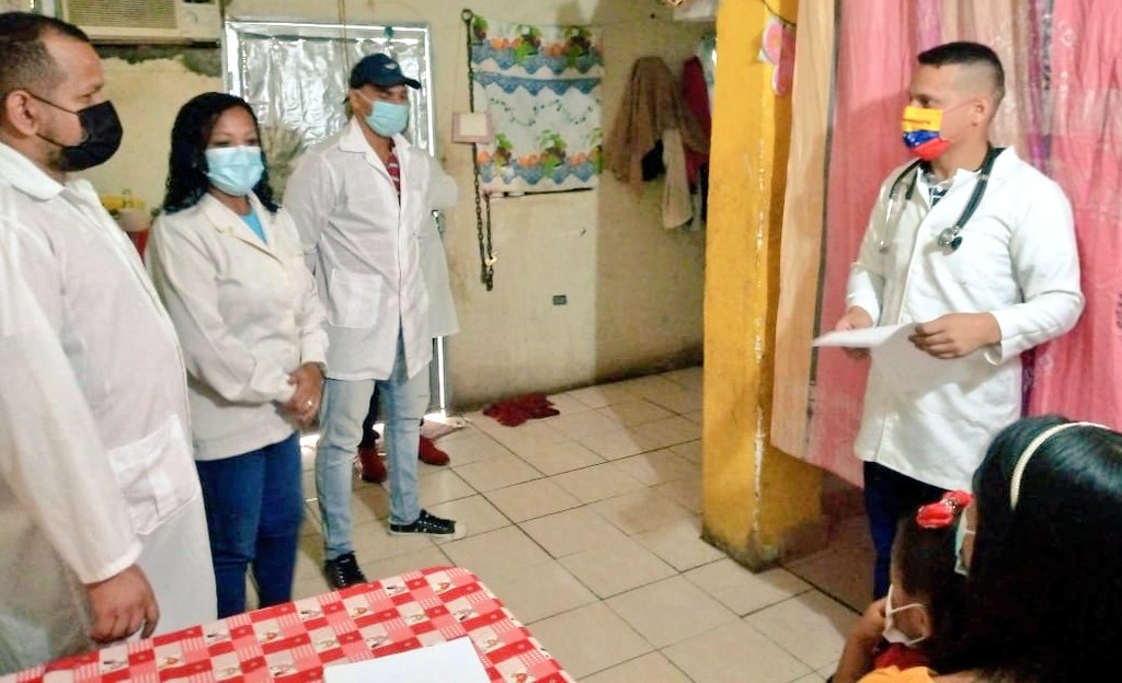 Muchas felicidades para nuestros estudiantes de 6to año de medicina Ismel y Erik los cuáles terminaron con resultados favorables el examen acreditativo final.FELICIDADES🎂🥳🇻🇪🇨🇺 #masmédicos  #CubaSalvaVidas <a href="/Cubacooperabol2/">Brigada Médica 🇨🇺 Bolívar🇻🇪</a> <a href="/cubacooperaven/">Brigada Médica Cubana en Venezuela</a>