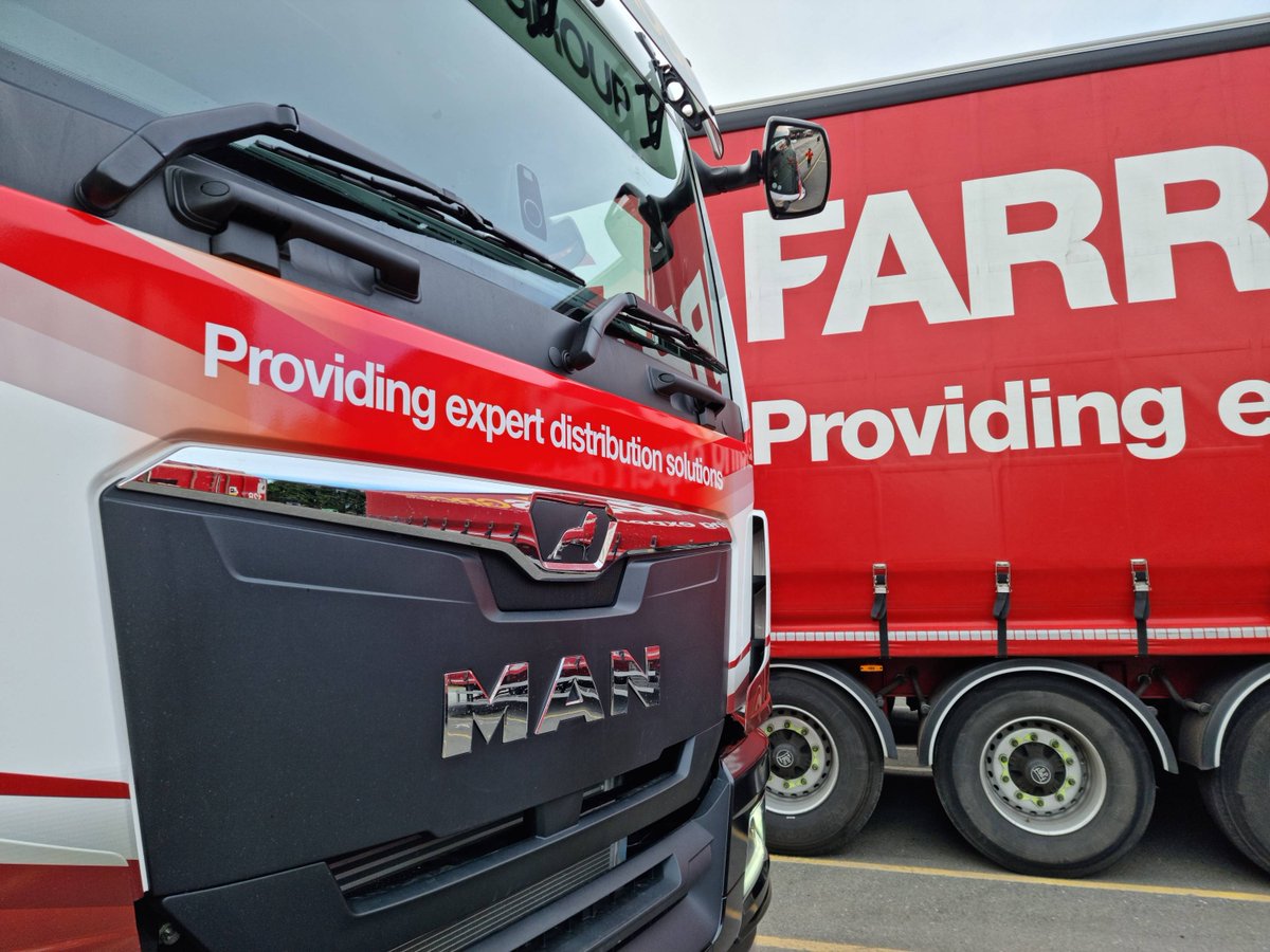 Farralls_Tspt's tweet image. Thankyou to @ANRICHARDSLTD for the first of our @mantruckbusuk TGS 24.510 mid-lift lite 🚚 We're excited for these to get out on the road delivering peace of mind to our customers! 

#familybusiness #familydeliveringpeaceofmind #man #newtruck #truckphotos #freshwrap