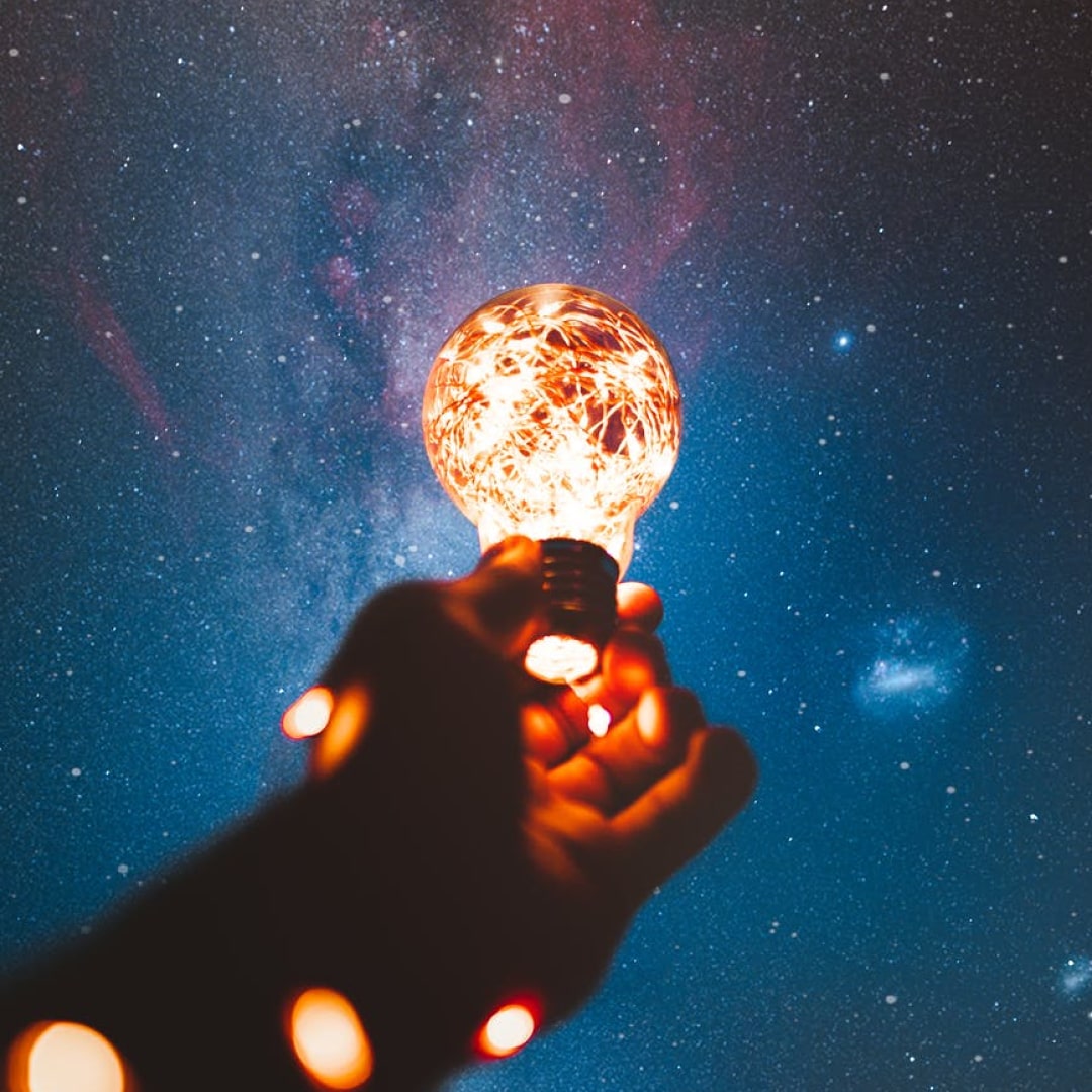 creable_com's tweet image. The American Dream is alive. 
But it’s the Global Dream now. 

Today anyone can build a media empire online, from the comfort of their home.