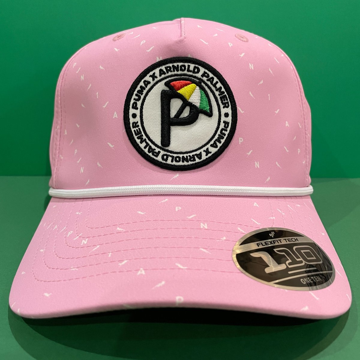 PlayBetter's tweet photo. ⛳️⛱🍋  In honor of the #apinv, we’re giving away 3️⃣  @ArnoldPalmer x @PUMAGolf cable hats! 

To enter:
⛳️ Follow @playbetter 
⛱ RT + ❤️  this post 
🏌 Tag a #golfing buddy

⏰ Contest closes midnight, 3/6. Good luck! #contest #giveaway #playbetter https://t.co/KLHWPI9yyj