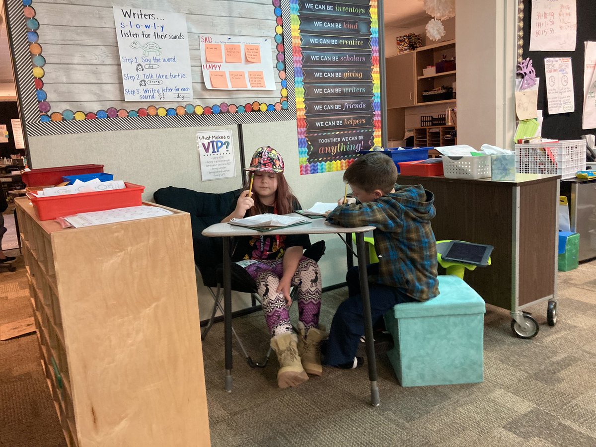 Teachers writing and conferring Student engagement <a href="/Mike_Ell96/">Mike Elliott</a> @HadfieldHuskies <a href="/mtroedel/">Michelle Troedel</a>