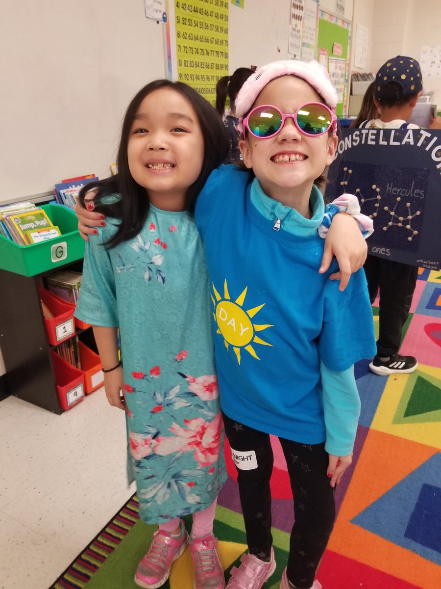 We had so much fun at Dolvin's 1st Vocabulary Parade. #DovINcredible <a href="/DolvinES/">Dolvin ES</a>