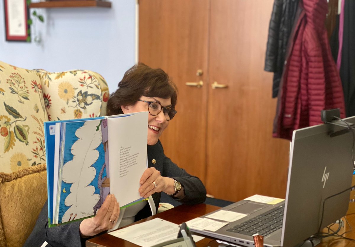 SenJackyRosen's tweet photo. Happy #NevadaReadingWeek!

Today, I visited @lyoncsd's Silver Sage Elementary School virtually to read The Lorax. 📚

This story is an important reminder to always stand up for what is right. https://t.co/PpeRwIk652