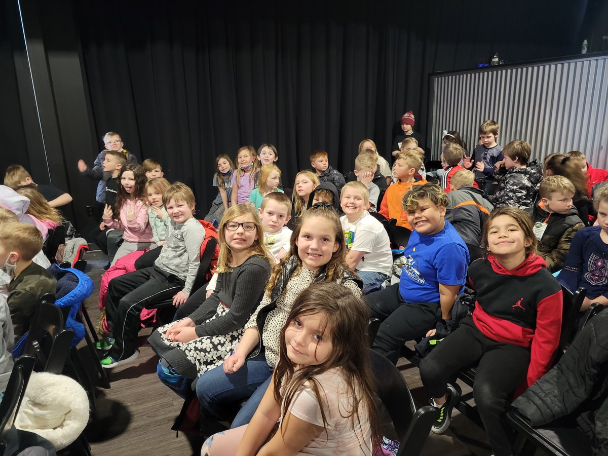 DLPublicSchools's tweet photo. Rossman 2nd graders made a trip to TAK Music Venue to see the Elephant & Piggie Play! https://t.co/SpP82AoRDg