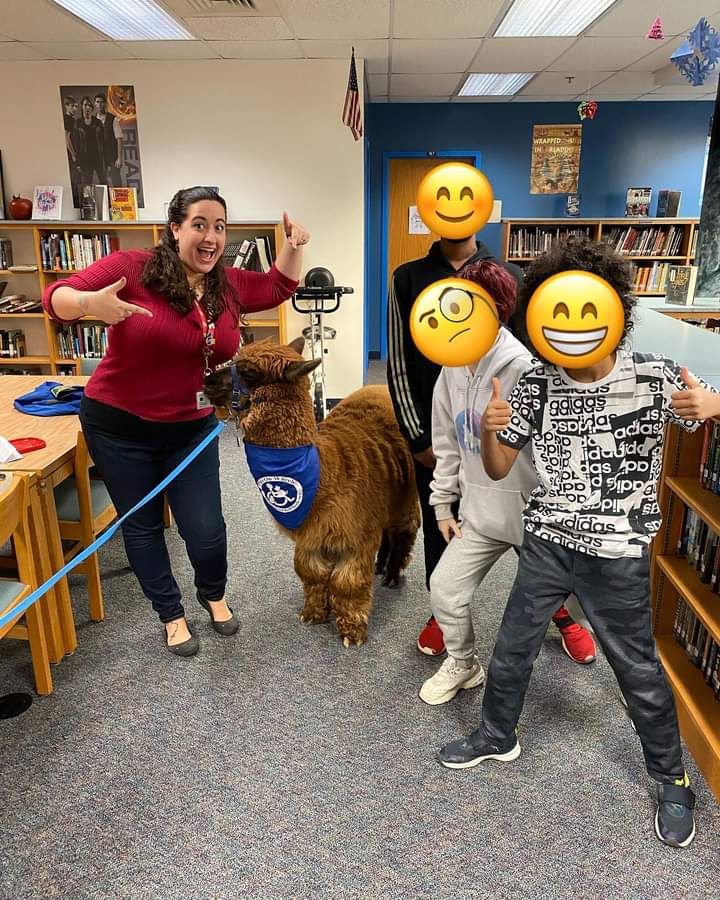 A little animal therapy for staff and students meant lots of smiles. And yeah, there was an alpaca in the library! <a href="/FCPS_BCMS/">Jay Schill</a> @fcpsmedia