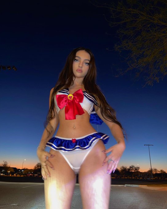 Watch senyamarin's leaked NSFW photo on TwXstars