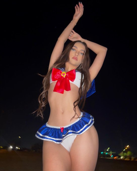 Watch senyamarin's leaked NSFW photo on TwXstars