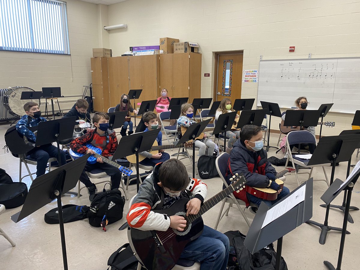 VFESchoolofRock's tweet photo. VFES School of Rock is back in session!!! #Arlingtonspirit https://t.co/u8dLgC5xlG