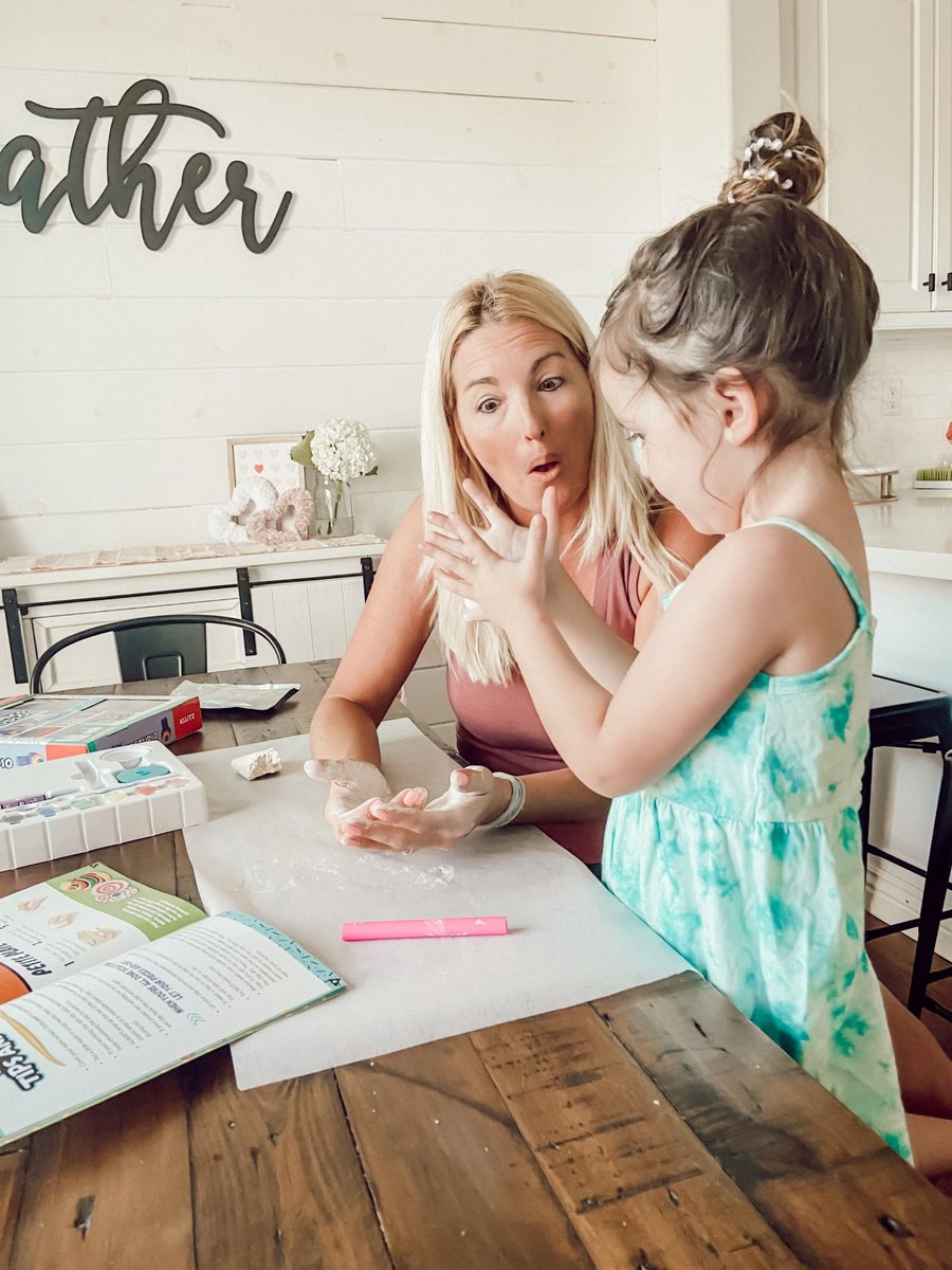 When you were a kid, was there anything better than <a href="/Scholastic/">Scholastic</a> catalog day at school? Now they have <a href="/KlutzCertified/">Klutz</a> craft kits!
#ad#KlutzCraftMonth  
stayinghomesawyer.com