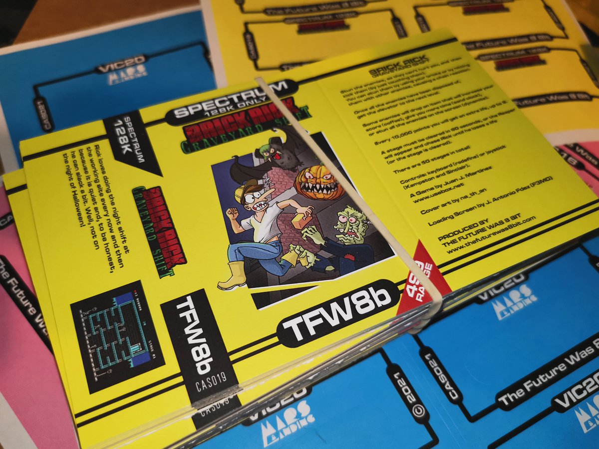 futurewas8bit's tweet photo. BTW, it's cassette night! #499Range 
https://t.co/gkGuD3SdPT https://t.co/keeM2ZJoCE
