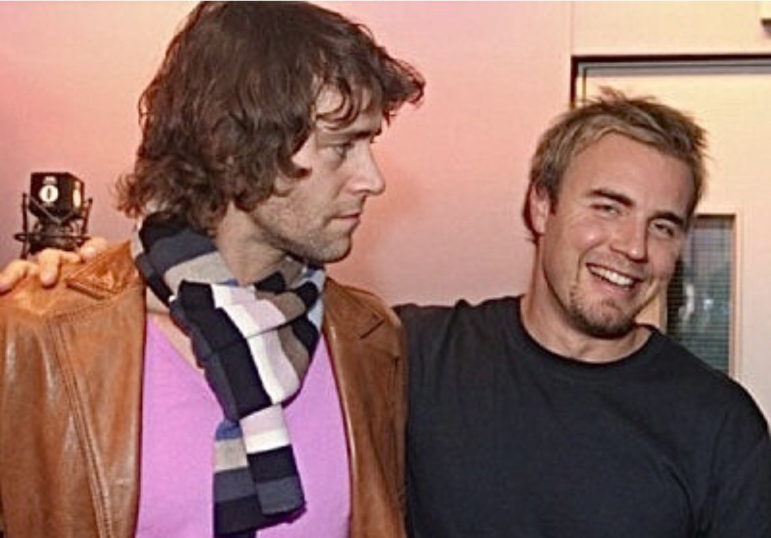 Ilse0950's tweet photo. A bit of Donlow before bedtime ❤️❤️❤️ @HowardDonald @GaryBarlow @takethat #donlow https://t.co/88JoqYgRfZ