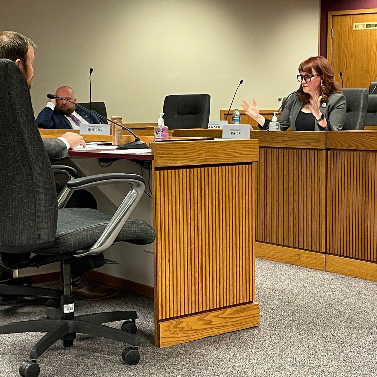 CoMo_Kristin's tweet photo. @RepKeriIngle @Everytown Rep. Ingle and Rep. @rogersforKC asked very practical questions of the sponsor and also of the several prosecutors who testified--all in opposition. 
The bottom line from prosecutors for me: #HB2118 would make conviction rates for violent crimes in Missouri go down. #moleg https://t.co/ljZ1WAjfXo