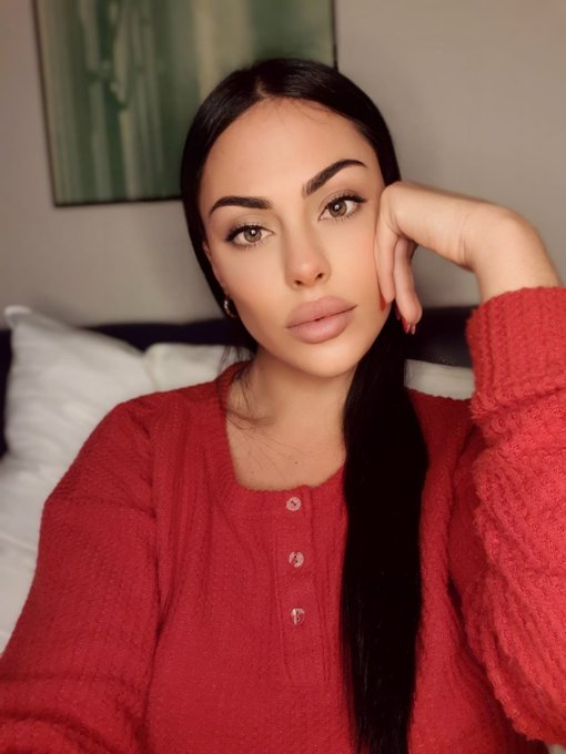 Good night 1 https://t.co/V4KM4lulzi