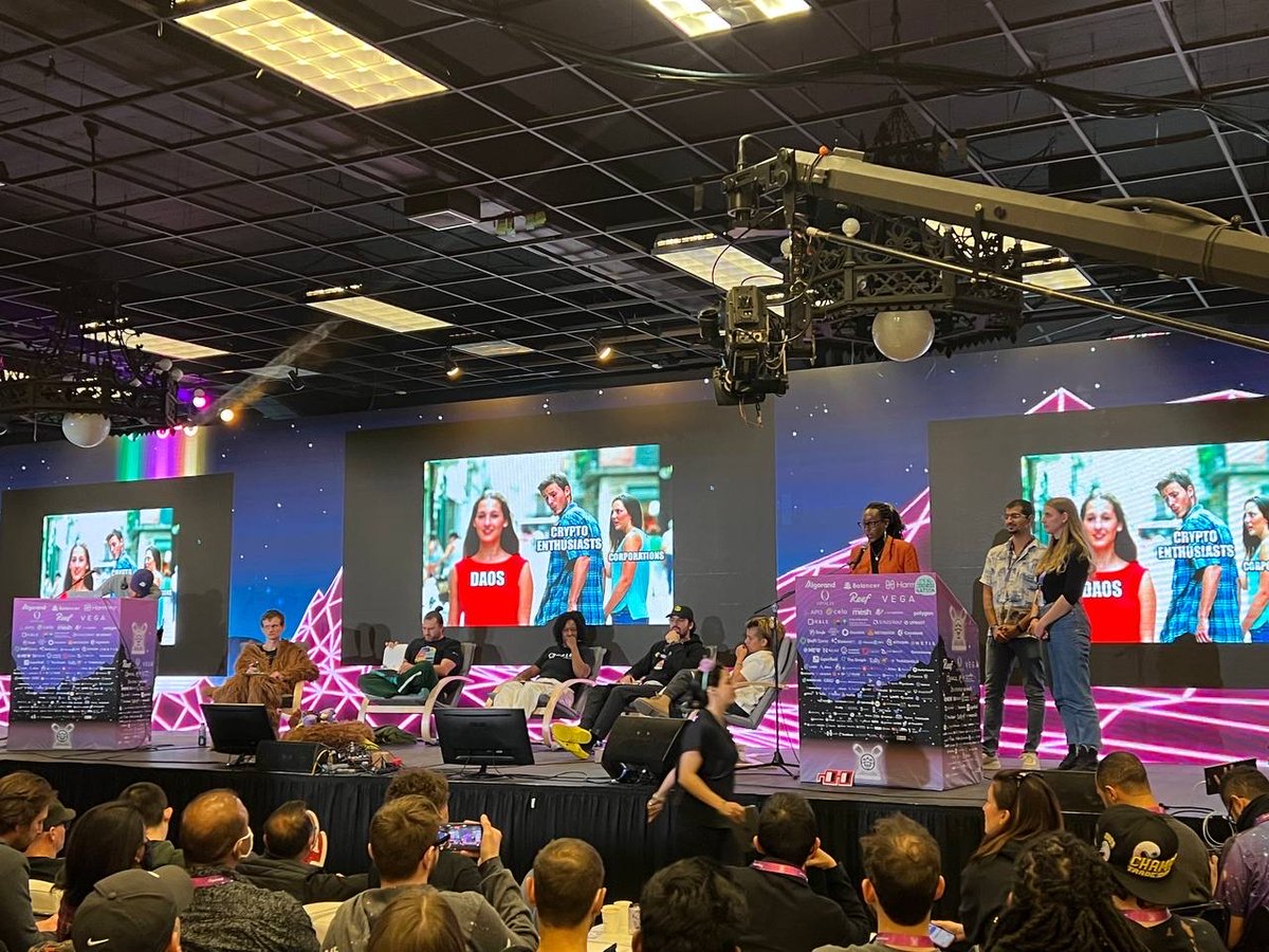 Our project “Do or DAOn’t” got selected from 171 teams at <a href="/EthereumDenver/">ETHDenver 🏔🦬🦄</a> into top 4 of the DAOs track and won 1st prize of main sponsor <a href="/harmonyprotocol/">Harmony 💙</a>'s in DAO tooling! Honored to receive bounties of $15,7k and present to <a href="/VitalikButerin/">vitalik.eth</a>. Kudos to <a href="/mistrymm7/">Mayur Mistry (3DGuru.ai)</a> <a href="/SianoiKimari/">paranoi.eth 〰️</a>!