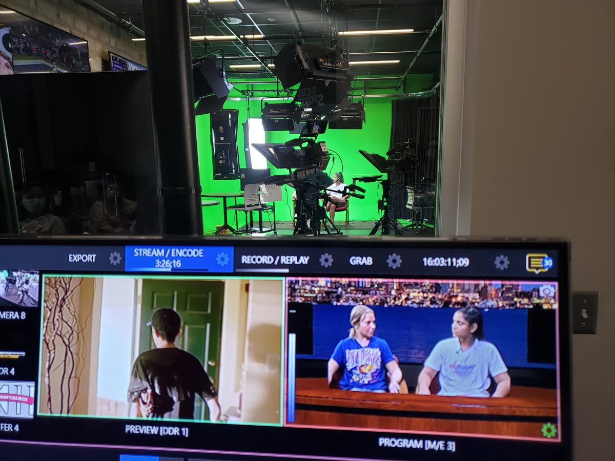 MediaCrossroads's tweet photo. Live on the @MediaCrossroads YouTube Channel, hear about why @kamiczech loves March. https://t.co/CuPOzt8jfr