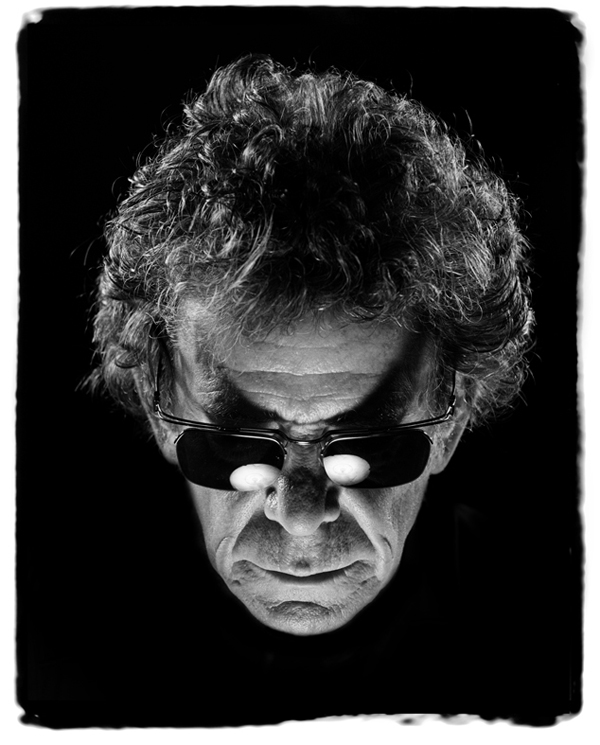 LouReed_it's tweet photo. 𝗟𝗢𝗨 𝗥𝗘𝗘𝗗 𝟴𝟬: 80 anni fa nasceva Lou Reed

(Foto © Guido Harari, Modena 2004)

#loureed #loureed80 #loureedforever @LouReed https://t.co/cZInmpoDoW
