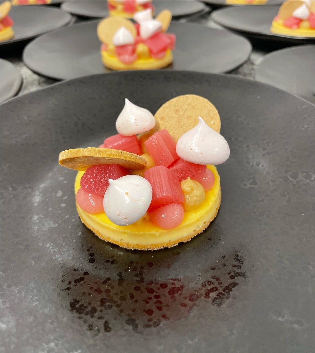 Ye Horns Inn tweet media